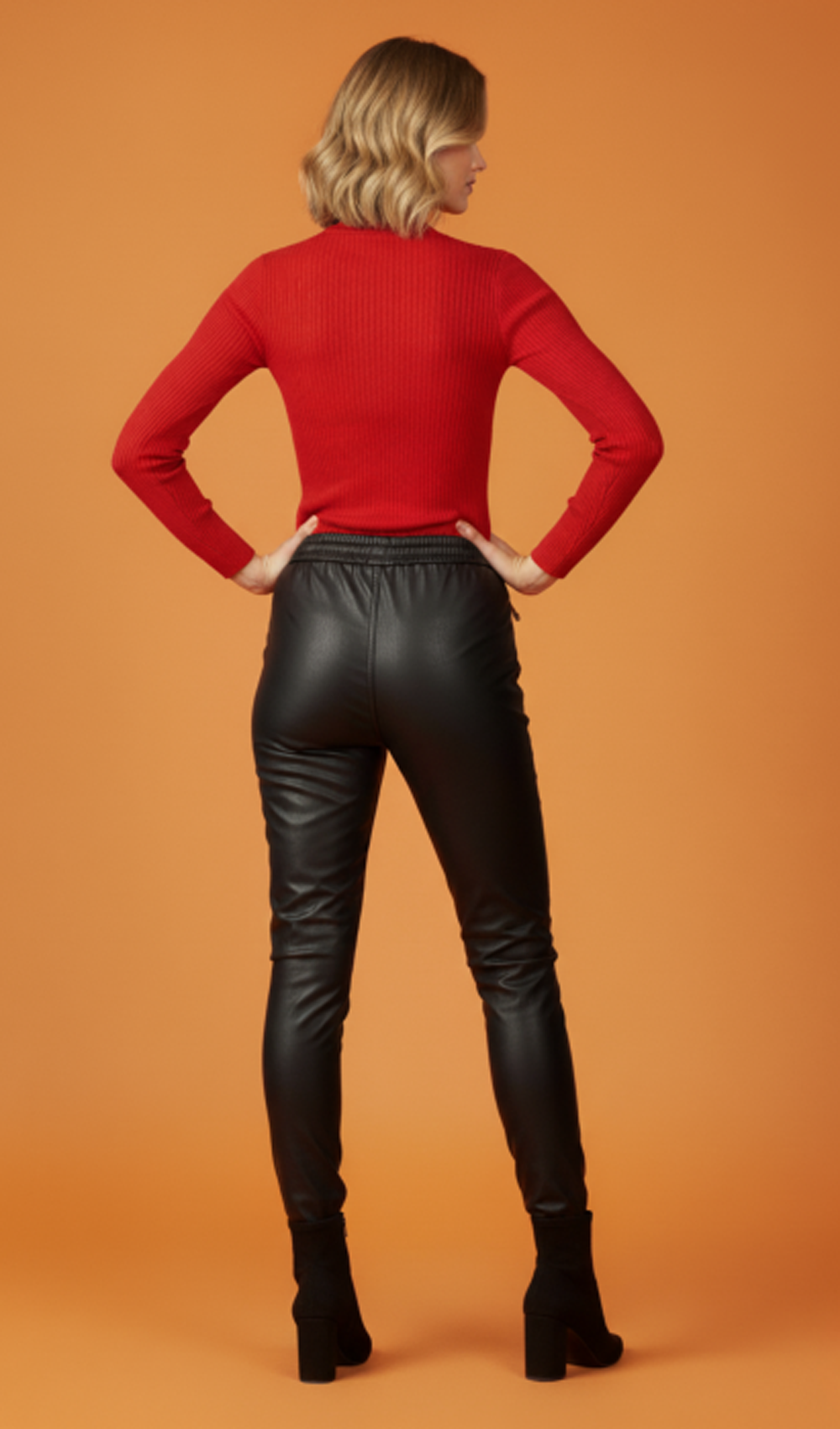 Kadın Siyah Deri Jogger Pantolon Beli Lastikli Rahat Şık