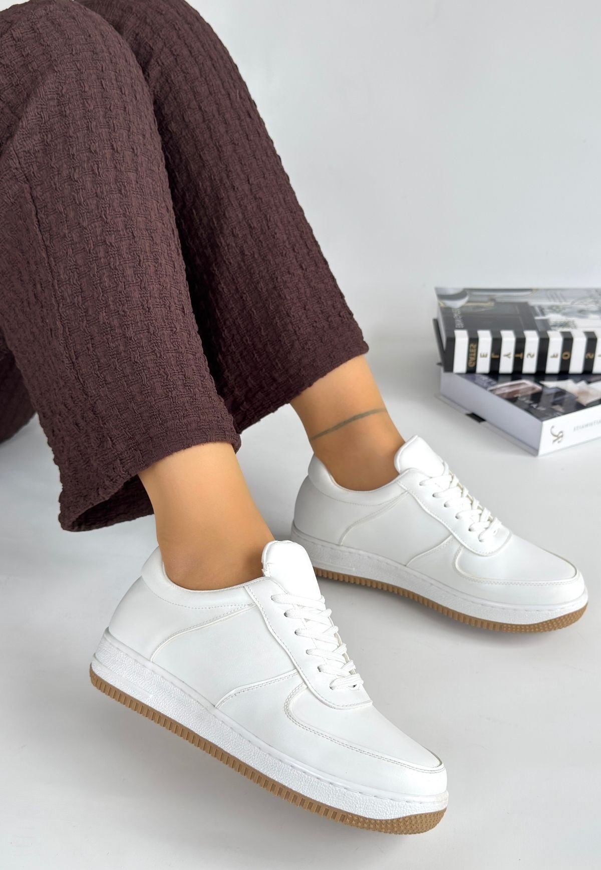 Ceyyan Beyaz Cilt Bağcıklı Spor Ayakkabı