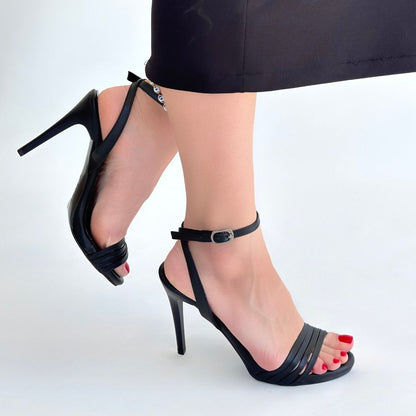 Coze Siyah Topuklu Ayakkabı