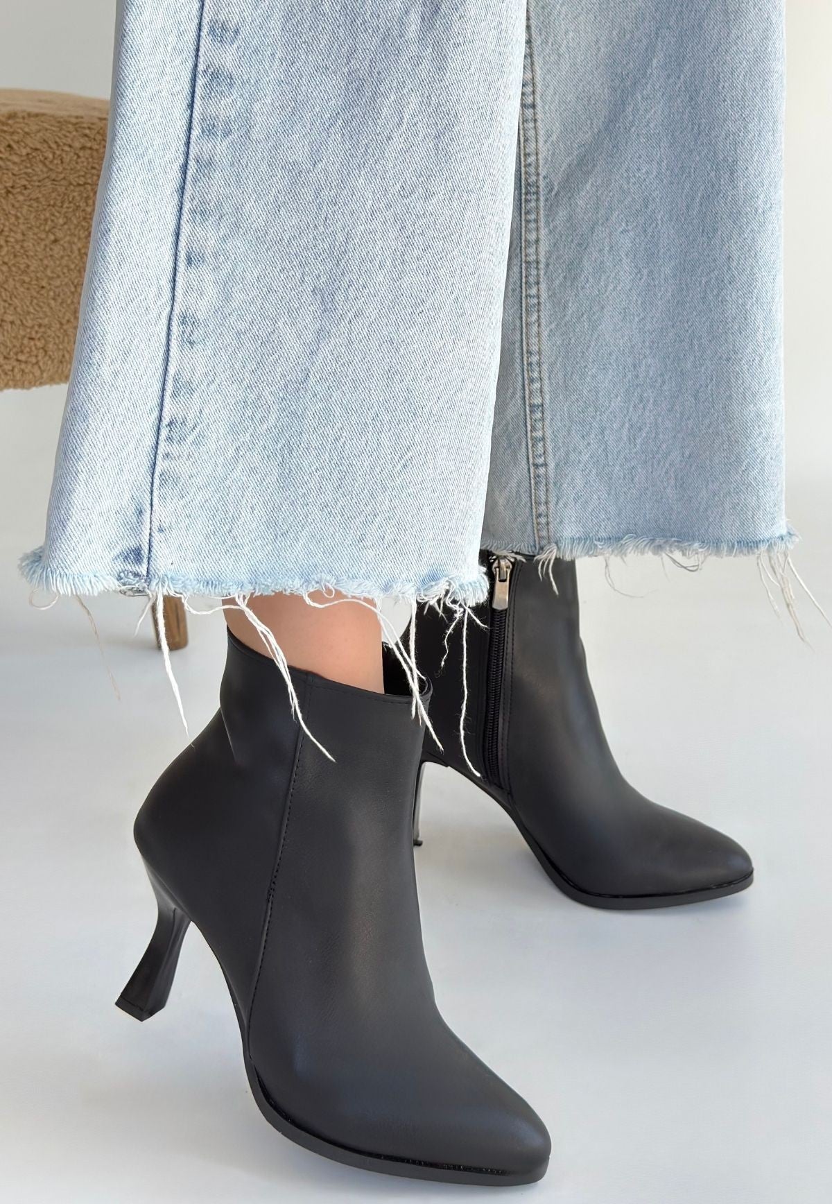 Mişha Siyah Cilt Topuklu Bot