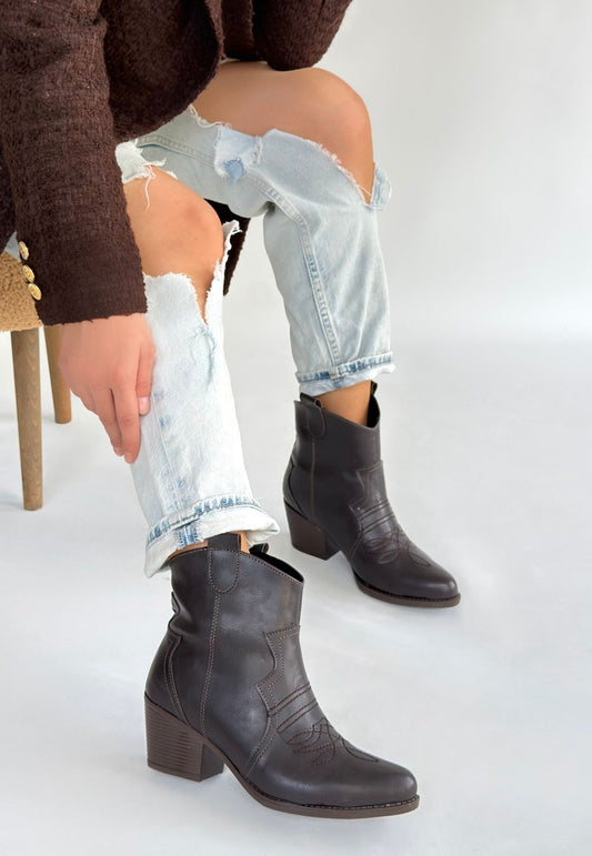 Akver Acı Kahve Cilt Topuklu Bot